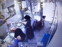Annesi Altın Beğenirken Çocuğu Yüzük Tablasını Çaldı