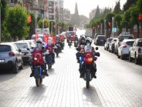 Salihli’de Konvoylu Kutlama