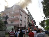 Çatı Katında Çıkan Yangın Hasara Neden Oldu