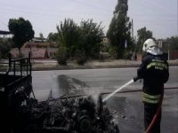 Kamyonet Seyir Halindeyken Alev Aldı