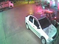 17 Yaşındaki Ceren’e Kanlı Saldırı Kamerada