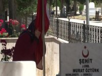 Denizli’de Şehitlikte Duygulandıran Bayramlaşma