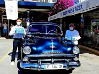 Çeşme’de 65 Yaş Ve Üstüne 1952 Model Arabayla Servis