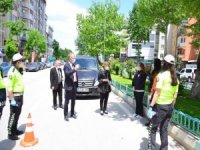 Emniyet Ve Sağlık Çalışanlarına Bayram Ziyareti