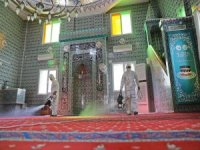 Akhisar Belediyesi İbadete Açılacak Camileri Dezenfekte Ediyor