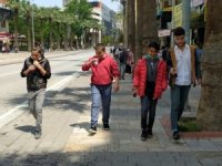 Yağmura Rağmen Çocuklar İzinlerini Kullandı