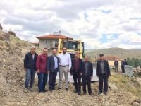 Şuhut’ta Köy Yollarında Çalışmalar Devam Ediyor