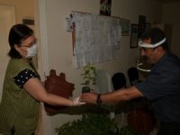 Çiğli’de Vatandaşlar Sebzesini Evlerinde Yetiştirecek