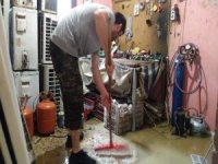 Dereler Taştı Evleri Su Bastı