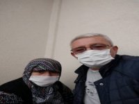 Annesini Doktora Götürdü Eşi Ve Kendisinin De Korona Virüs Olduğunu Öğrendi