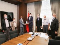 Vali Çelik, Şehit Babalarını Ağırladı