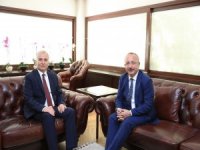 Vali Atik Ve Başkan Zolan Birbirlerine Çalışmalarında Başarılar Diledi