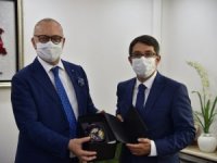 Başkan Ergün, Şehzadeler Belediyesini Ziyaret Etti