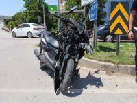 Otomobil İle Motosiklet Çarpıştı: 1 Yaralı