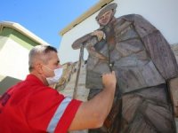 Belediye Çalışanından Kayrak Taşıyla Çöpçüler Kralı