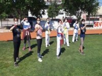 Şuhut’ta Pandemi Dolayıyla Ertelenen Tekvando Kursu Tekrar Başladı