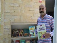 Muhtarlık Binasını Kütüphaneye Çevirdi