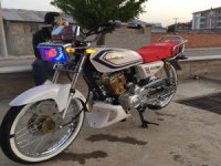 Park Halindeki Motosikleti Çalan Şahıslar Kayıplara Karıştı