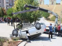 Takla Atan Otomobil Ters Döndü: 4 Yaralı