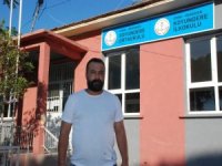 “Beyaz Önlüklü Çocuk”, Güçlükle Okuduğu Okulun Hayırseveri Oldu