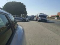 İzmir’de Otomobil Otobüs Durağına Daldı: 1 Ölü