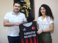 Zeliha Öter Bir Yıl Daha Turgutlu Belediyespor’da