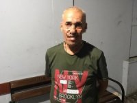 İzmir Polisi İş Yerinden Hırsızlık Girişimine Suçüstü Yaptı