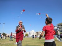 Ali­ağa'da en­gel­li ço­cuk­lar uçurt­ma şen­li­ğin­de bu­luş­tu