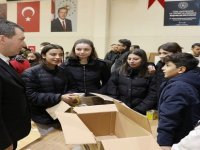 Bergamalı öğrencilerden depremzedelere destek