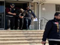 Polis görünümlü dolandırıcı suçüstü yakalandı