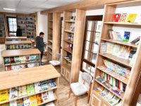 İzmirli gençler için 24 saat yaşayan kütüphane