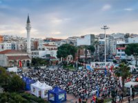 Aliağa Demokrasi Meydanı yenilenecek