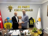 CHP Aliağa İlçe Başkan Yardımcısı Hakan Mayda AK Parti’ye Katıldı