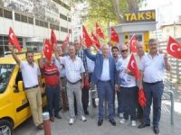 Darbe Girişimine Tepki Olarak Taksicilere Türk Bayrağı