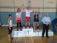 Altın Kızlar Madalyalarla Döndü