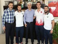 Belediye Başkanı Salih Hızlı, Dünya Şampiyonlarını Ağırladı