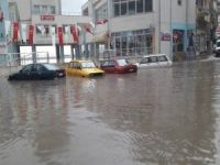 Demirci’de Sağanak Yağış Hayatı Olumsuz Etkiledi