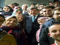 Ahmet Davutoğlu Üniversite öğrencileri ile biraraya geldi.