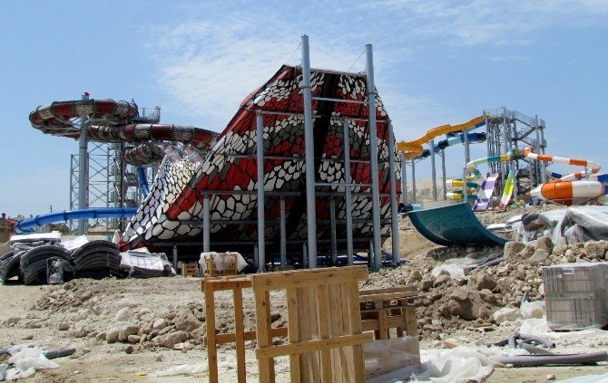 Türkiye’nin En Büyük Aquapark’ı Çeşme’de Açılıyor