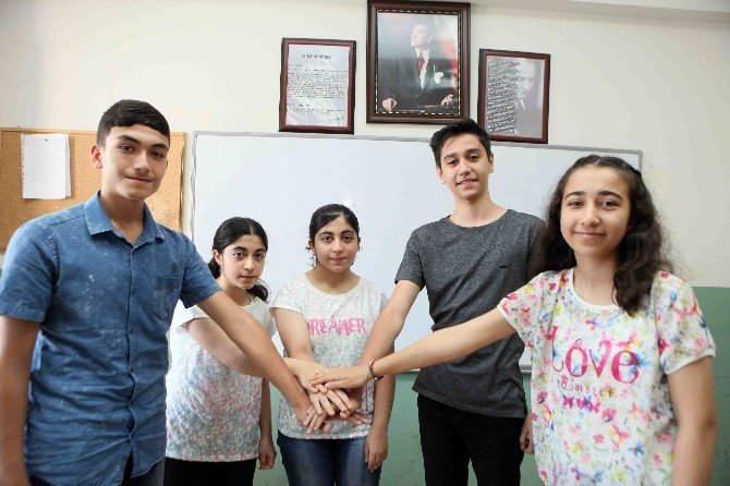 Baygem’deki Öğrencilerin Teog Puanları Yüzleri Güldürdü