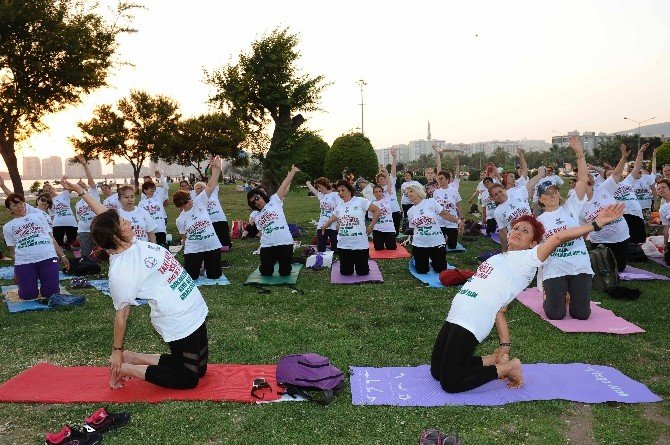 Karşıyaka’da Önce Yoga, Sonra İftar