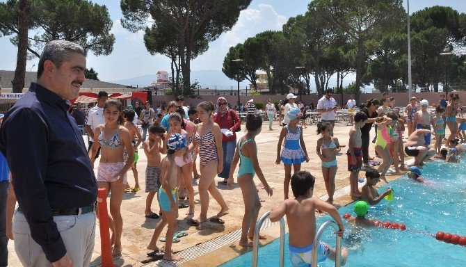 Nazilli Belediyesi’nin Yüzme Kursları Başladı