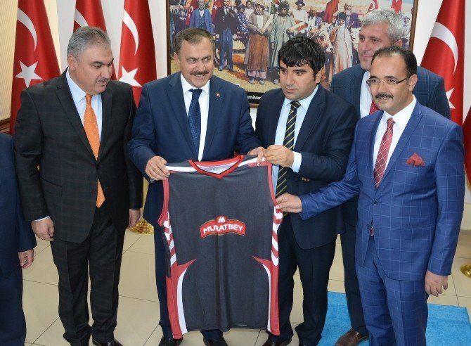 Bakan Veysel Eroğlu Tarihe Geçti