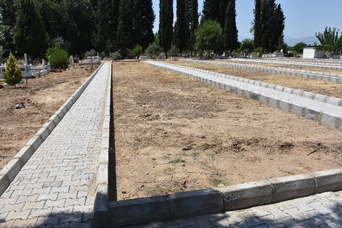 Nazilli Belediyesi, Mahalle Mezarlıklarını Yeniden Düzenleniyor