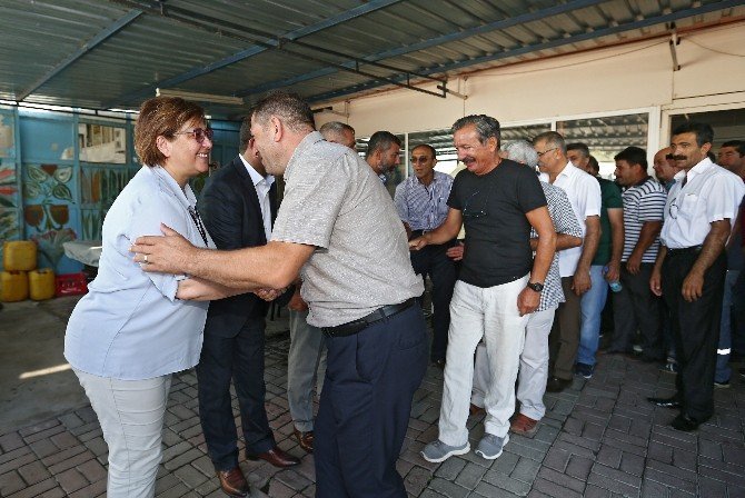 Başkan Pekdaş Çalışanlarıyla Bayramlaştı