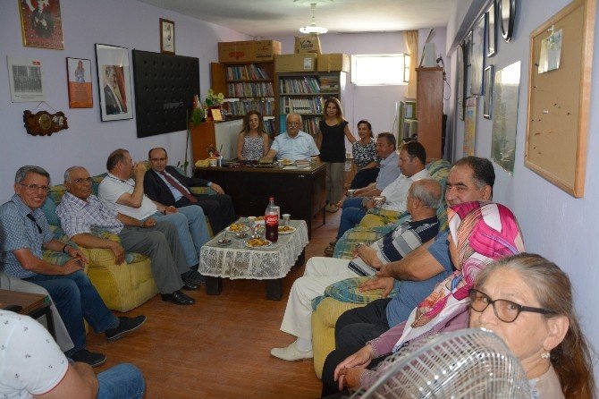 Kaymakamı Kurtbeyoğlu’ndan Sökeli Şair Ve Yazarlara Ziyaret