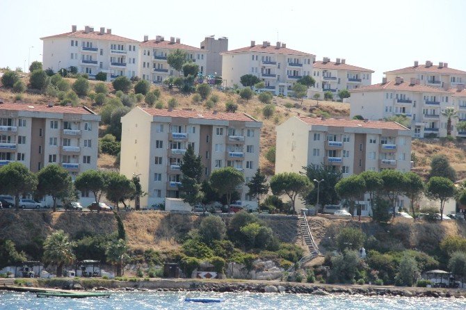 İzmir’deki Kritik Askeri Lojmanda Arama Başlatıldı