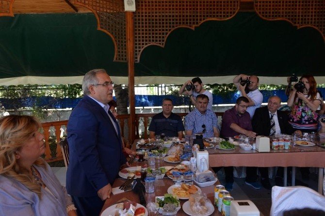 Kütahya Valisi Ahmet Hamdi Nayir Basın Mensuplarıyla Bir Araya Geldi