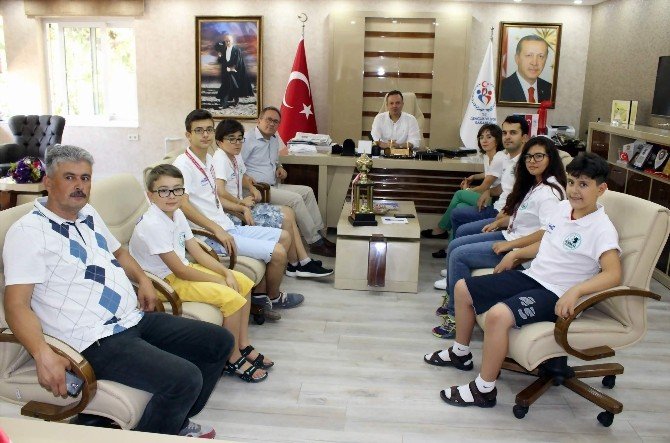 Turkuaz Satranç Kulübü 1. Lig Sevincini Savaş Duman İle Paylaştı