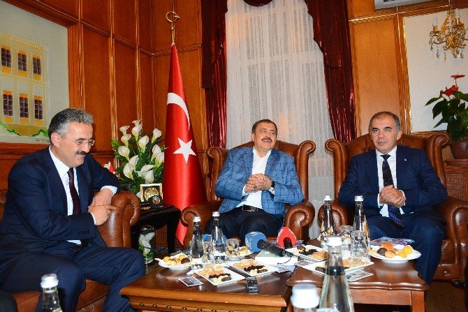 Bakan Eroğlu, 15 Temmuz Gecesi Yaşadıklarını Anlattı